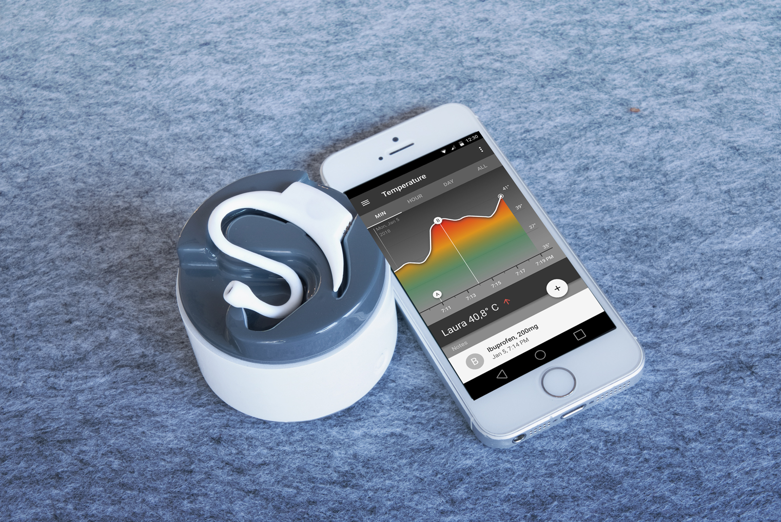 cosinuss-degree-SAT1_wie_genial_ist_das_denn-ear-thermometer_productshot_01