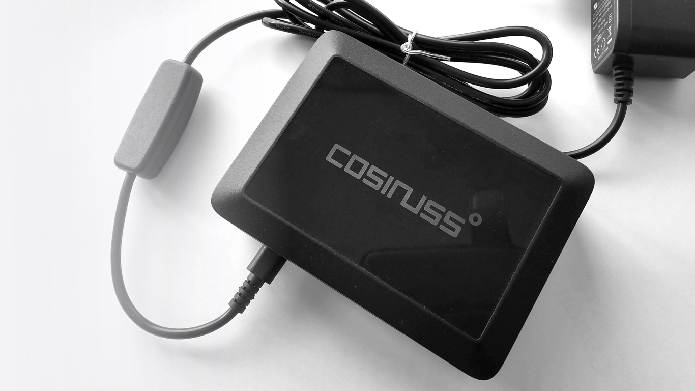The cosinuss LabGateway transmits the vital data of Covid-19 patients to the server enabling remote patient monitoring.