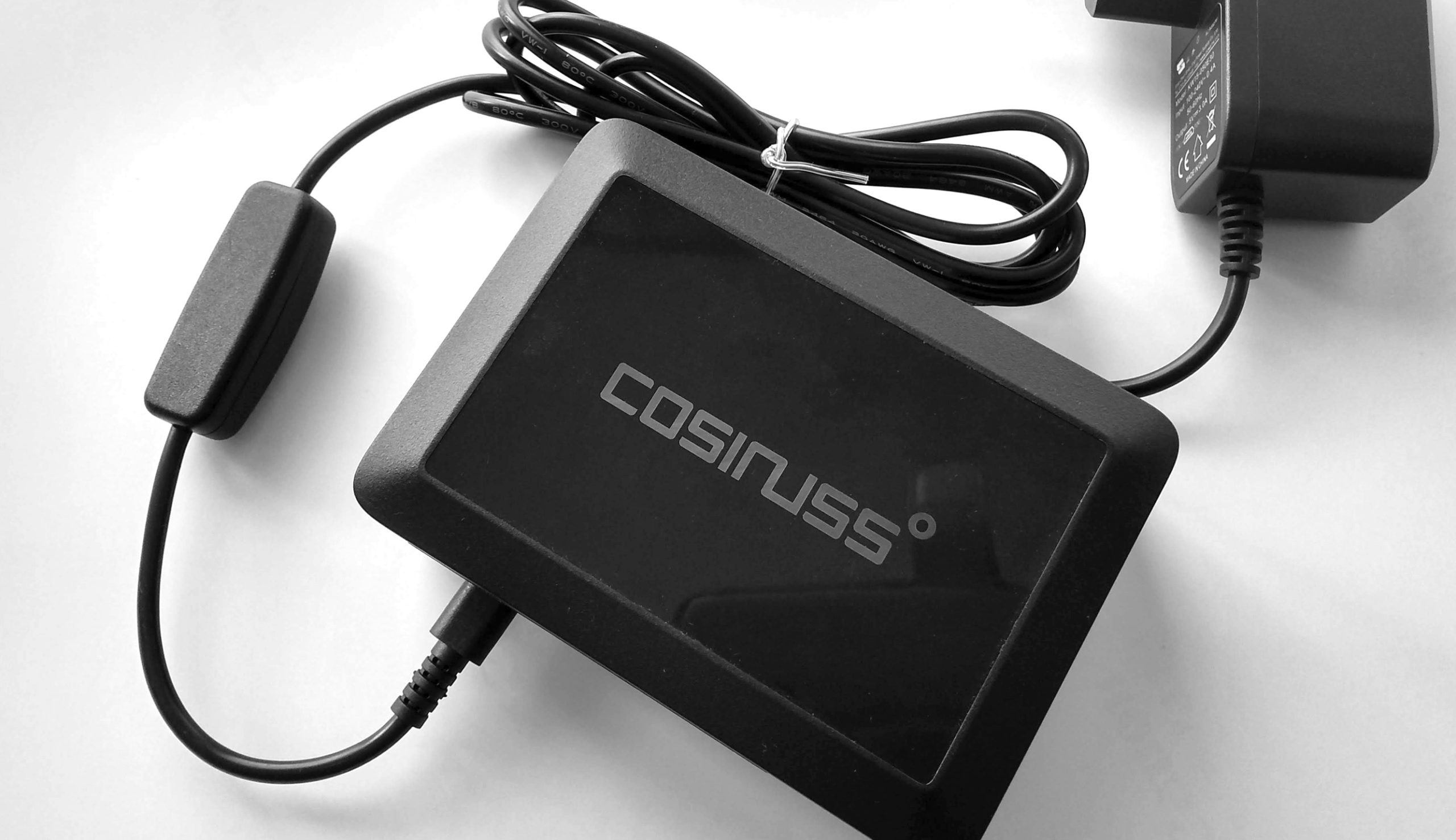 The cosinuss° LabGateway is a small micro-computer developed for remote monitoring of vital parameters.